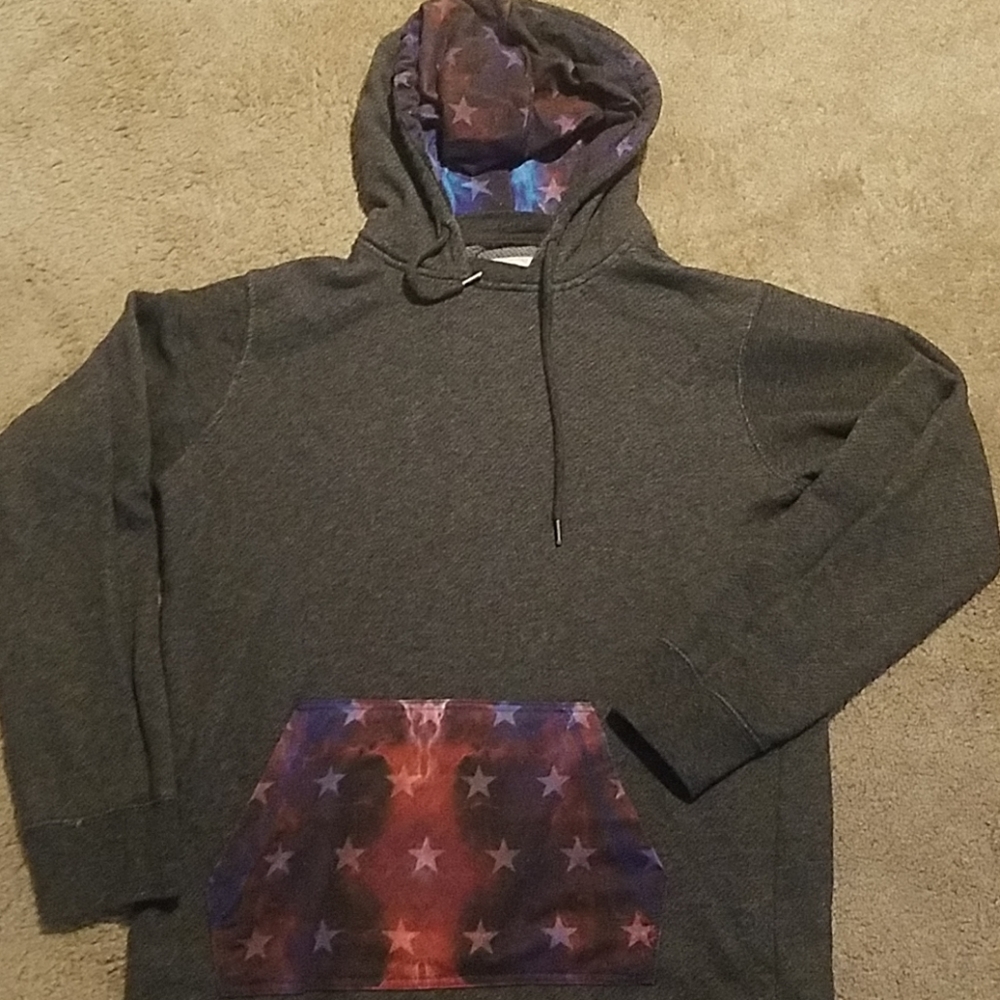 Long sleeve pullover